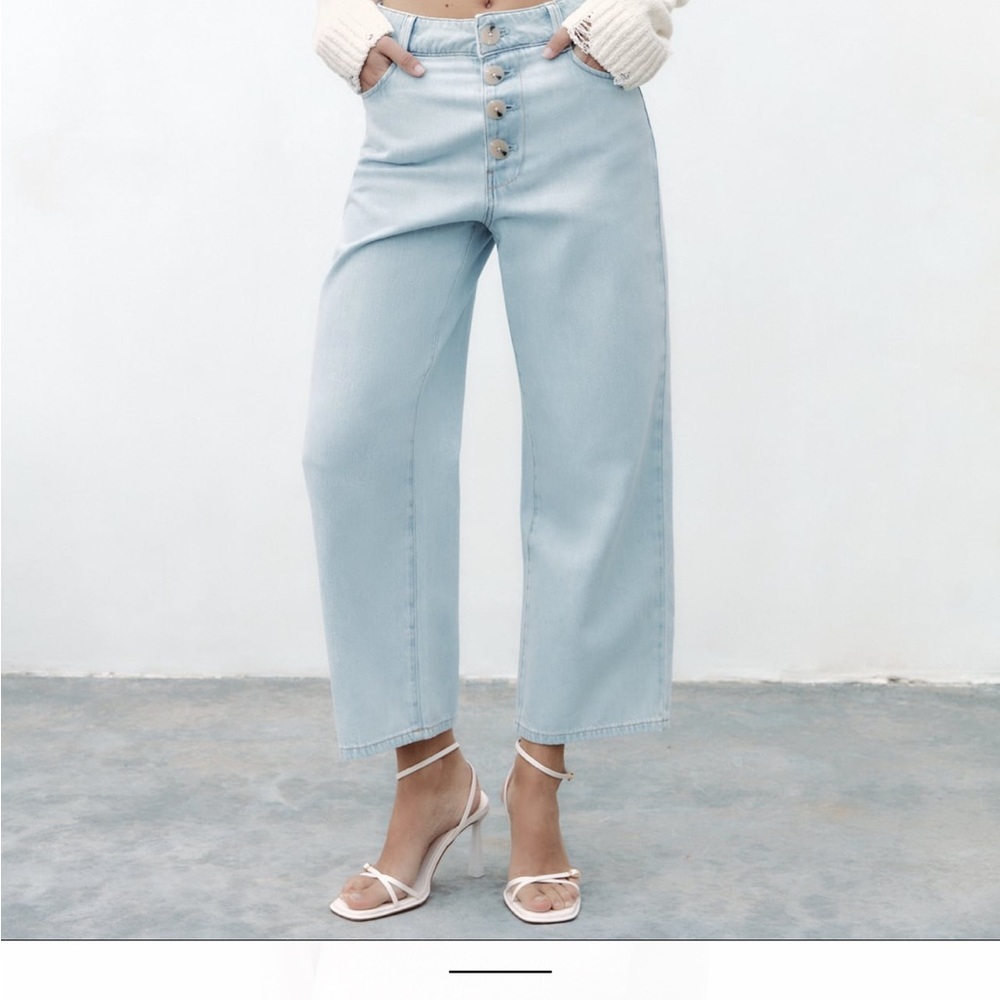 Zara Button light wash Culotte Jeans